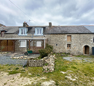 Longere a renover avec dependances - TREBRY