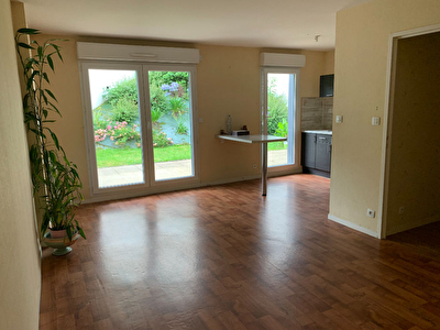 Appartement avec terrasse et jardin - LAMBALLE CENTRE VILLE