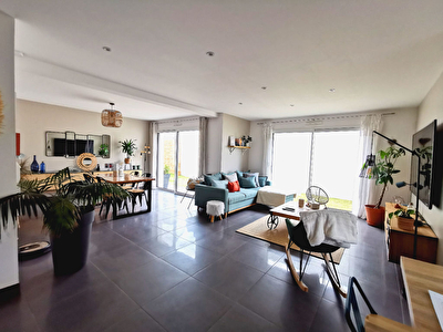 Maison contemporaine vivable de plain pied bourg de Langueux !