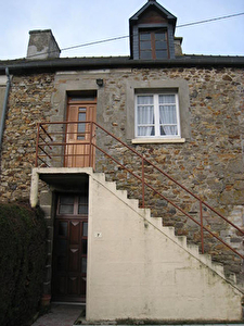 Petite maison a moins de 10 minutes de LAMBALLE