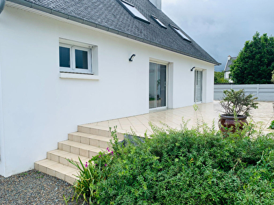 Maison grands volumes et grand terrain - Plerin centre