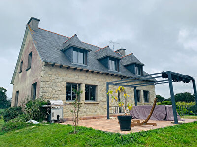 Charmante maison familiale a Morieux avec grand terrain.