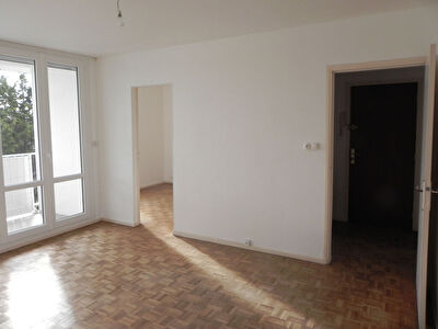 Appartement Loue 3 chambres, proche centre ville et IUT