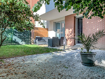 A VENDRE - TOULOUSE - Appartement T2 46m2 en rez-de-jardin avec une place de parking