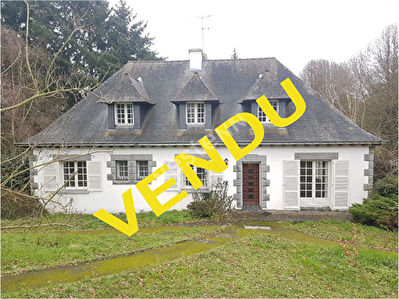 Maison de 7 pieces a Loyat (56800)