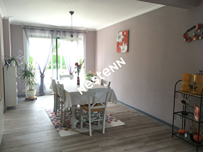 Maison de 5 pieces a La Chapelle Caro (56460)