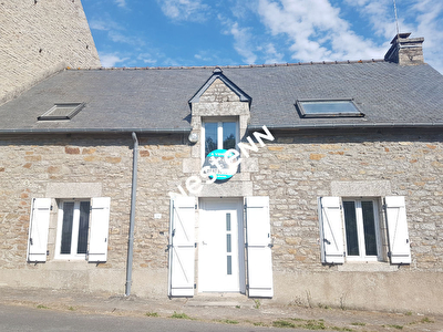 Longere de 4 pieces a Saint Servant (56120)