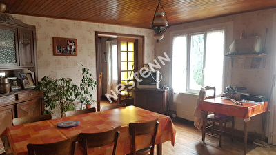 Maison de 5 pieces a Guillac (56800)