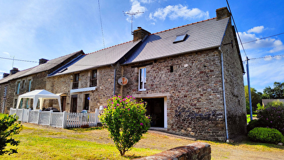 Ensemble de maisons a Saint Malo Des 3 Fontaines (56490)