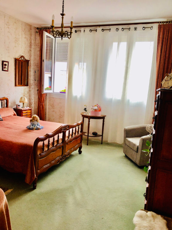 Maison de 140m2 , proximite ecole,commerces , a 500m de la ...