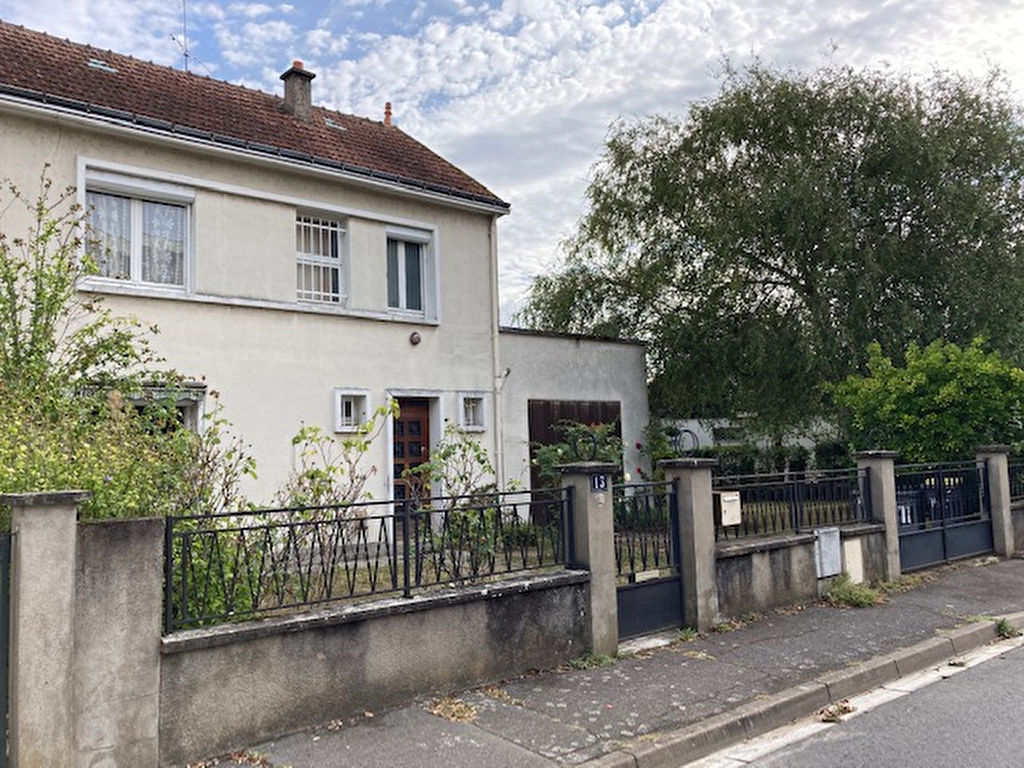 Maison Saint Pierre Des Corps 5 pieces 100 m2 PROCHE GARE SNCF