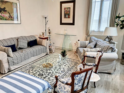 Appartement Tours limite Saint pierre des corps 6 pieces aux portes de Velpeau proche gare TGV ,ecoles, commerces, proche acces A 10
