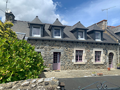 Maison en pierres a Treveneuc avec dependances