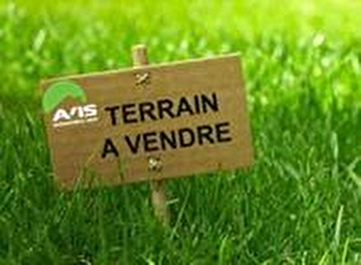 CARQUEFOU TERRAIN CONSTRUCTIBLE NON VIABILISE DE PLUS DE 470 m2