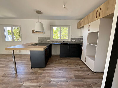 Appartement a Carquefou, 3 chambres avec terrasse