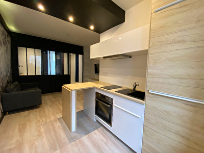 Nantes Hauts Paves : Appartement T2 meuble entierement renove