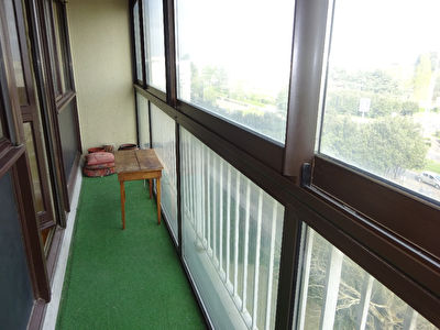 Appartement Type 5 quartier BELLEVUE a Saint Herblain , belle surface, 4 chambres, a renover