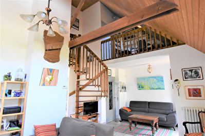 Maison avec joli jardin situee quartier PREUX a Saint HERBLAIN avec 3 chambres, veranda et garage