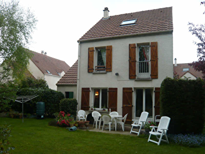 Maison Contemporaine MONTIGNY LE BRETONNEUX - 5 pieces - 120 m2