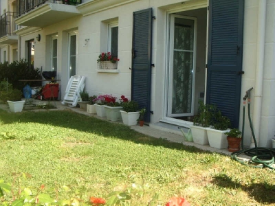 Appartement standing MONTIGNY LE BRETONNEUX - 5 pieces - 114,40 m2