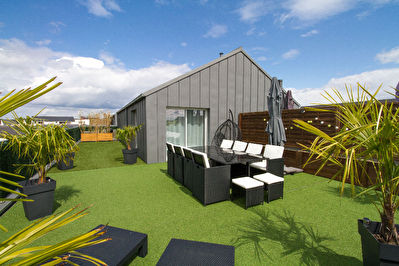 Magnifique toit-terrasse de 2010 sur Bruz rare a la vente !!