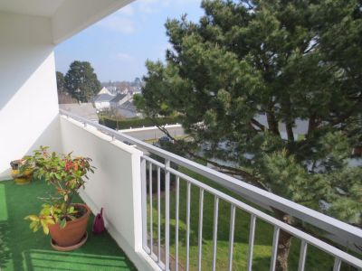 ORVAULT APPARTEMENT PROCHE TRAMWAY 3 CHAMBRES BONNE EXPOSITION BALCON VUE DEGAGEE CAVE ET PARKING EXTERIEURVotre agence Avis Immobilier Nantes Nord Orvault presente un projet ARCHIDECO - HOME STAGING VIRTUEL realise par un architecte d'interieur (proposit