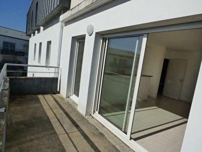 Orvault Haute Vallee : Appartement T3 de 2005, 2 chambres, garage et parking. Proche toutes commodites.