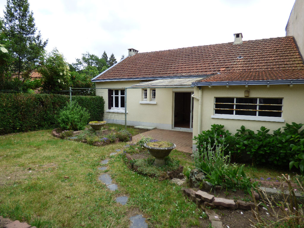 Orvault Val D Or Proche Chronobus Maison Ancienne De Plain Pied Garage 2 Chambres Jardin Au Calme Dpe En Cours