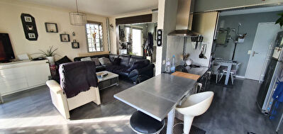 Orvault Praudiere : Exclusivite ! Plain pied renove, 3 chambres, superbe jardin plus 700 m2, proche toutes commodites !