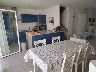 Nantes Nord : Exclusivite ! Maison recente 3 chambres, petit jardin, place de parking privative, proche toutes commodites !