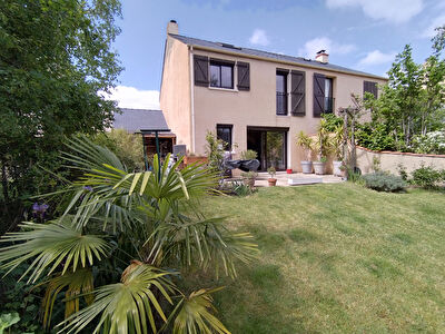 Nantes Hippodrome : Maison avec garage, en impasse, 4 chambres, jardin clos, au calme.