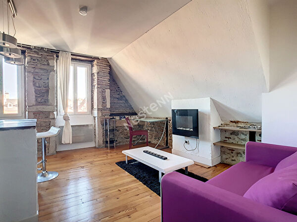 A louer PAU HYPER CENTRE Appartement T2 meuble en dernier etage