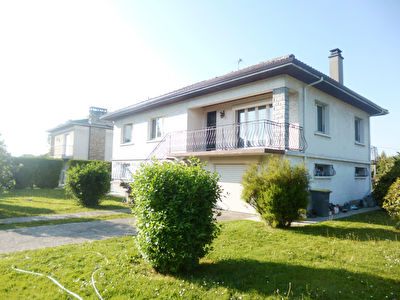 Maison Lons 7 pieces 138 m2