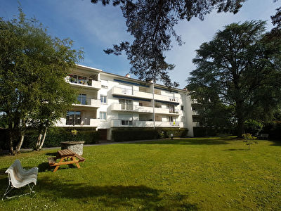Appartement Billere 3 pieces 76 m2 terrasse et garage