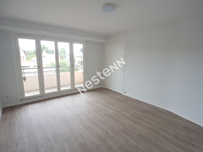 A louer PAU Secteur Saint-Dominique Appartement T2 avec balco, cave et parking dans residence avec ascenseur