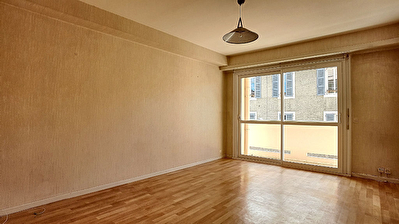 A LOUER PAU CENTRE-VILLE APPARTEMENT T2 de 53,7 m2 avec cave et parking