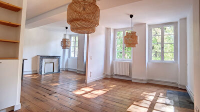 A vendre PAU Appartement T4 dans l'ancien avec 2 chambres