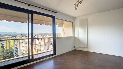 A vendre Appartement Pau T3 de 64.22 m2 avec ascenseur balcon vue Pyrenees et garage