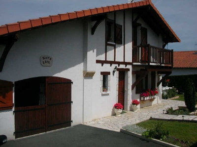 Maison ST PIERRE D IRUBE - 5 pieces - 112 m2