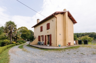 photos n°1 Maison Saint Pierre D Irube 3 pièce(s) 79.62 m2