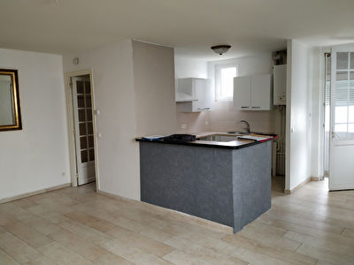 Appartement Bayonne A Vendre 2 pieces Bus et commerces a proximite a pieds.