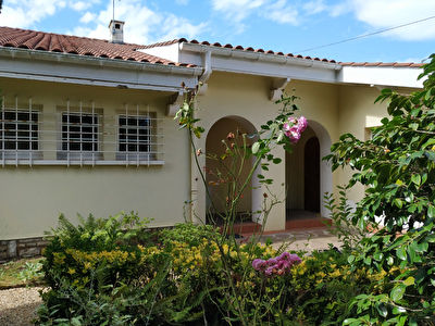 Maison Bayonne Paulmy 4 pieces 130 m2 environ