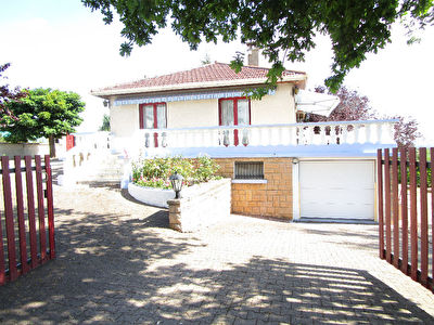 Sainte Consorse, maison 5 pieces 105 m2 sur 2700 m2 de terrain.
