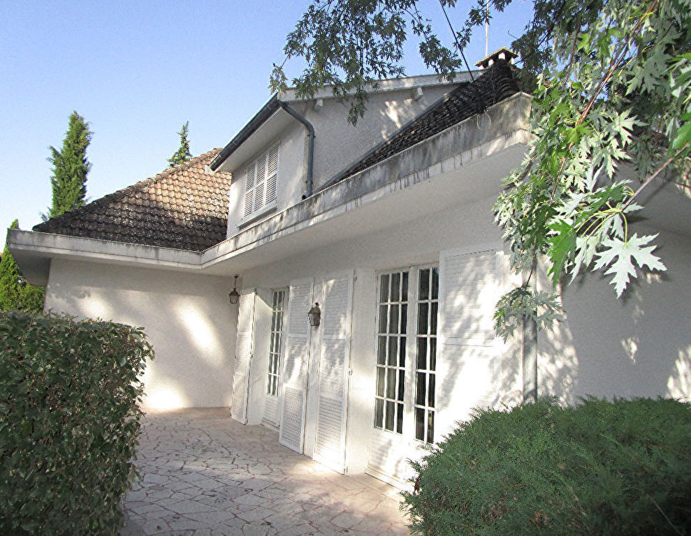photos n°1 Maison Tassin La Demi Lune 6 pièces 164 m2, garage double terrain 896 m²