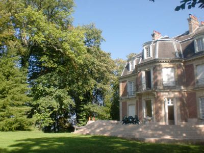PROPRIETE AVESNES EN BRAY - 12 pieces - 500 m2
