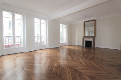 VICTOR HUGO - KLEBER - Rue Lauriston 81 m2 vide