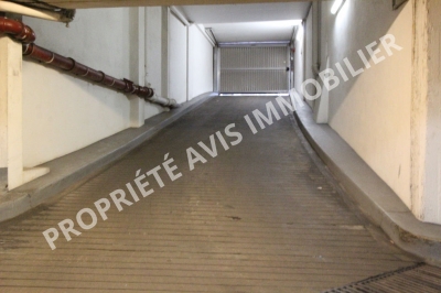 Deux emplacements de parking a louer Paris 8eme