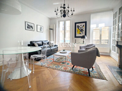 deux Pieces 46m2 - Champs Elysee - Friedland