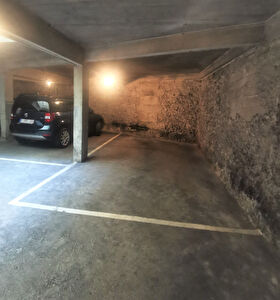Paris 75008, rue Alfred de Vigny- Emplacement de parking
