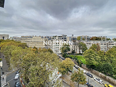 Paris 8eme - Studio - Vue sublime - a renover - Nestenn